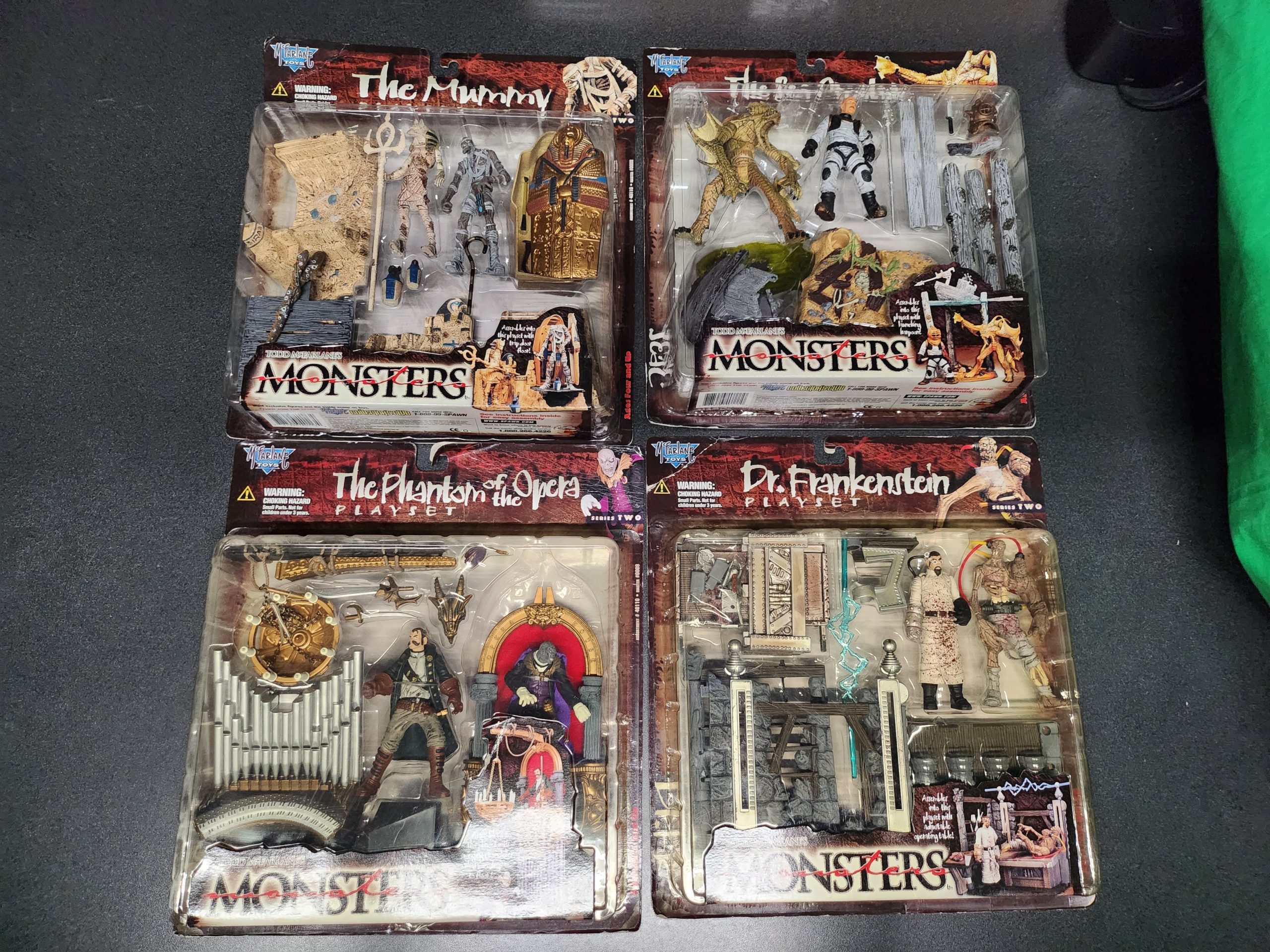 McFarlane Toys (1998) Monsters Playsets Series 2 (4 Figures/Full Set)